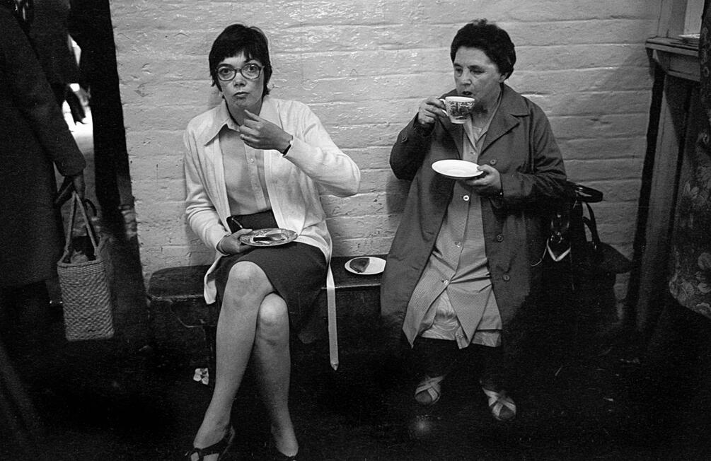 31. Teabreak, Betty Taylor, Stockport Collection